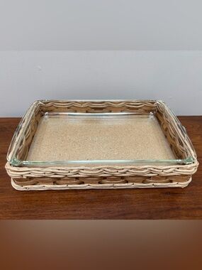 Vintage Pyrex Wicker Holder with Glass Casserole Baking Dish